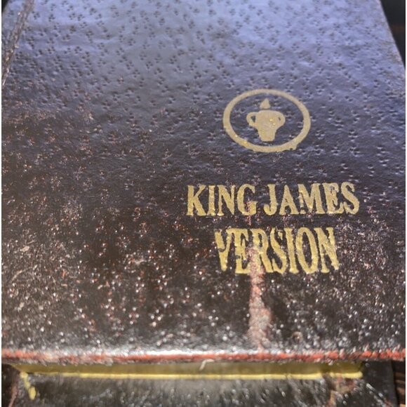 Faux Book Decorative Storage Box Holy Bible King James Velvet Lined  6"x4"x2" - Picture 14 of 14